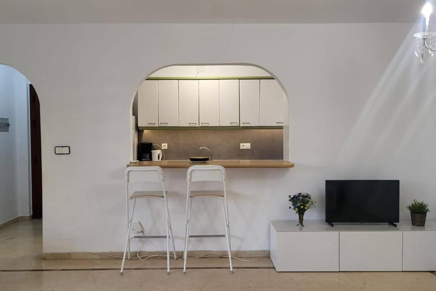 Cyv Simple Living Near W Pool In Leilighet